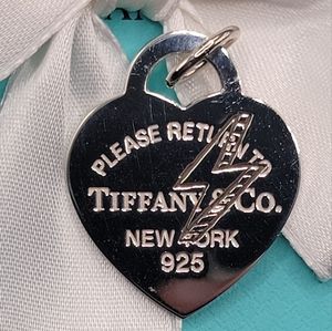 Tiffany & Co Return to Tiffany Large Bolt Heart